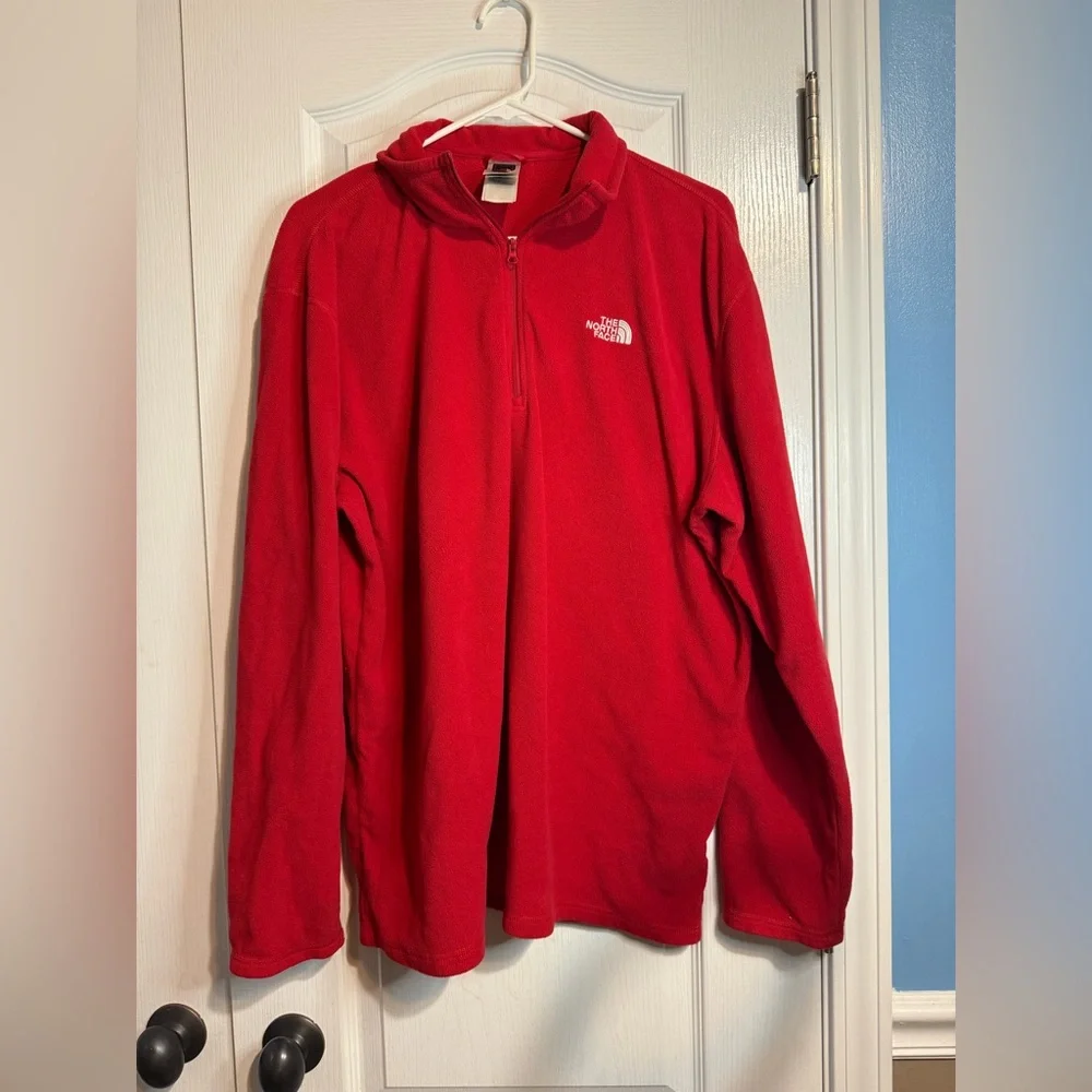 The North Face- Men's 1/4-Zip Red Fleece Jacket - Size XL‎ ♥️